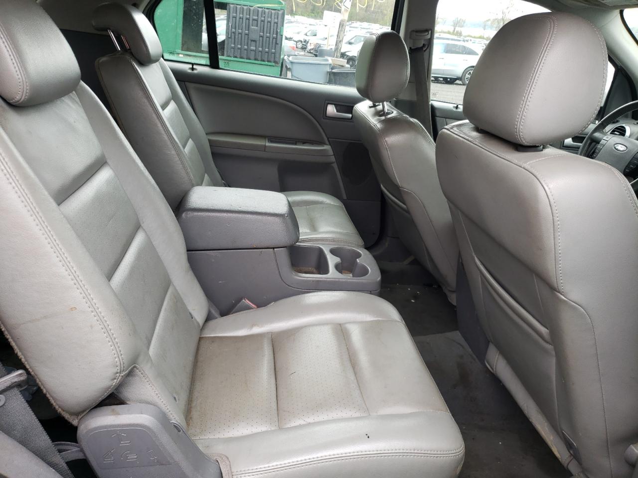 Photo 6 from auction – 2005 FORD FREESTYLE with VIN 1FMZK05165GA22856