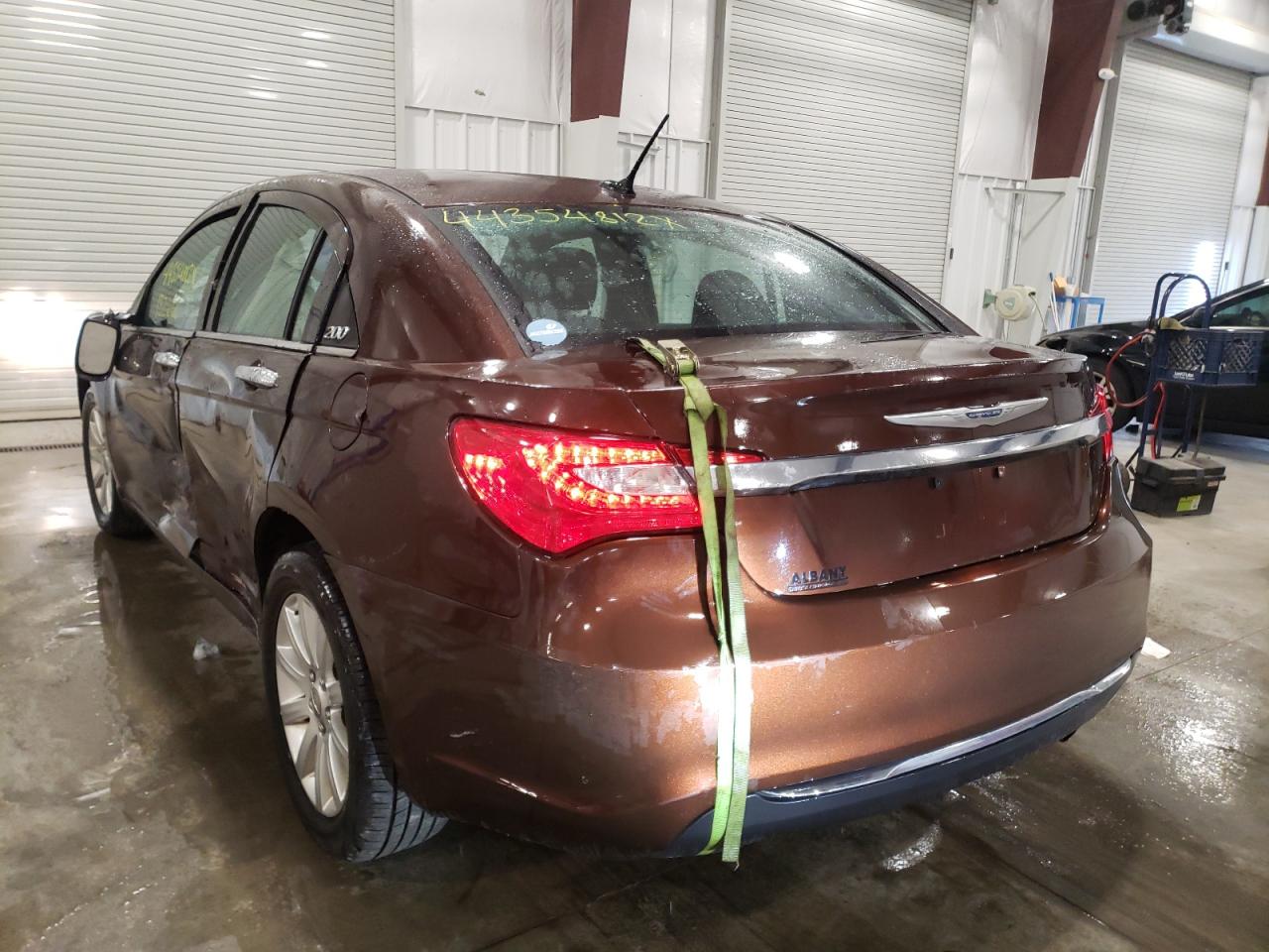 Photo 3 from auction – 2013 CHRYSLER 200 LIMITE with VIN 1C3CCBCB7DN568076