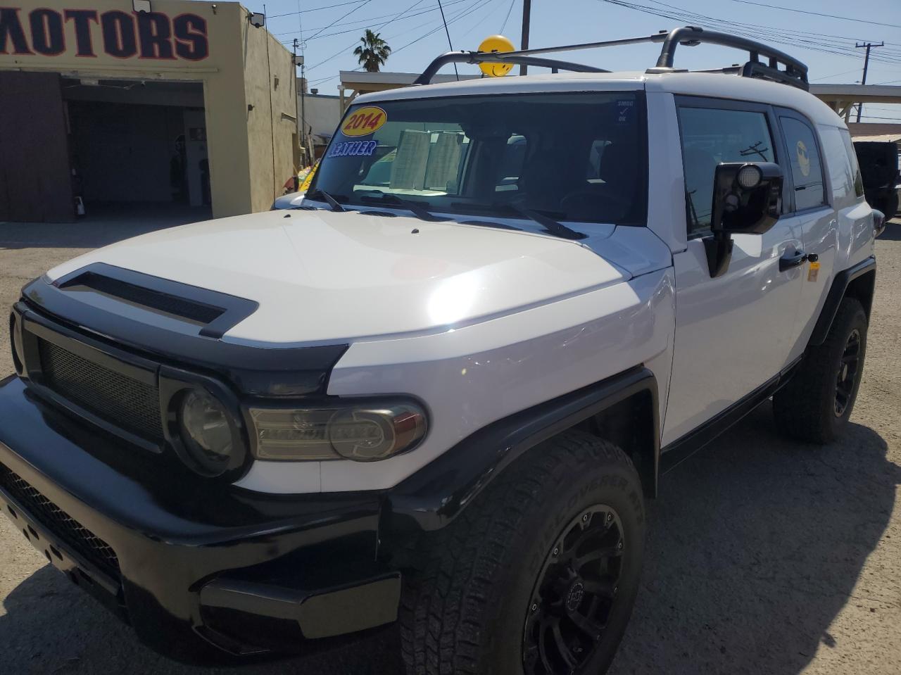 Photo 2 from auction – 2014 TOYOTA FJ CRUISER with VIN JTEZU4BF5EK013645