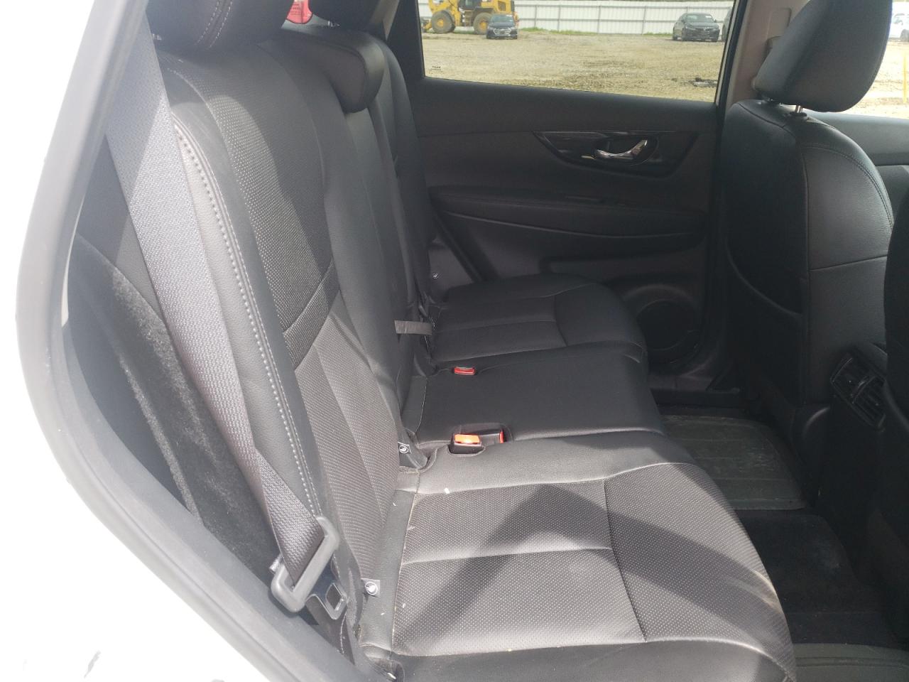 Photo 6 from auction – 2019 NISSAN ROGUE S with VIN 5N1AT2MV8KC811460