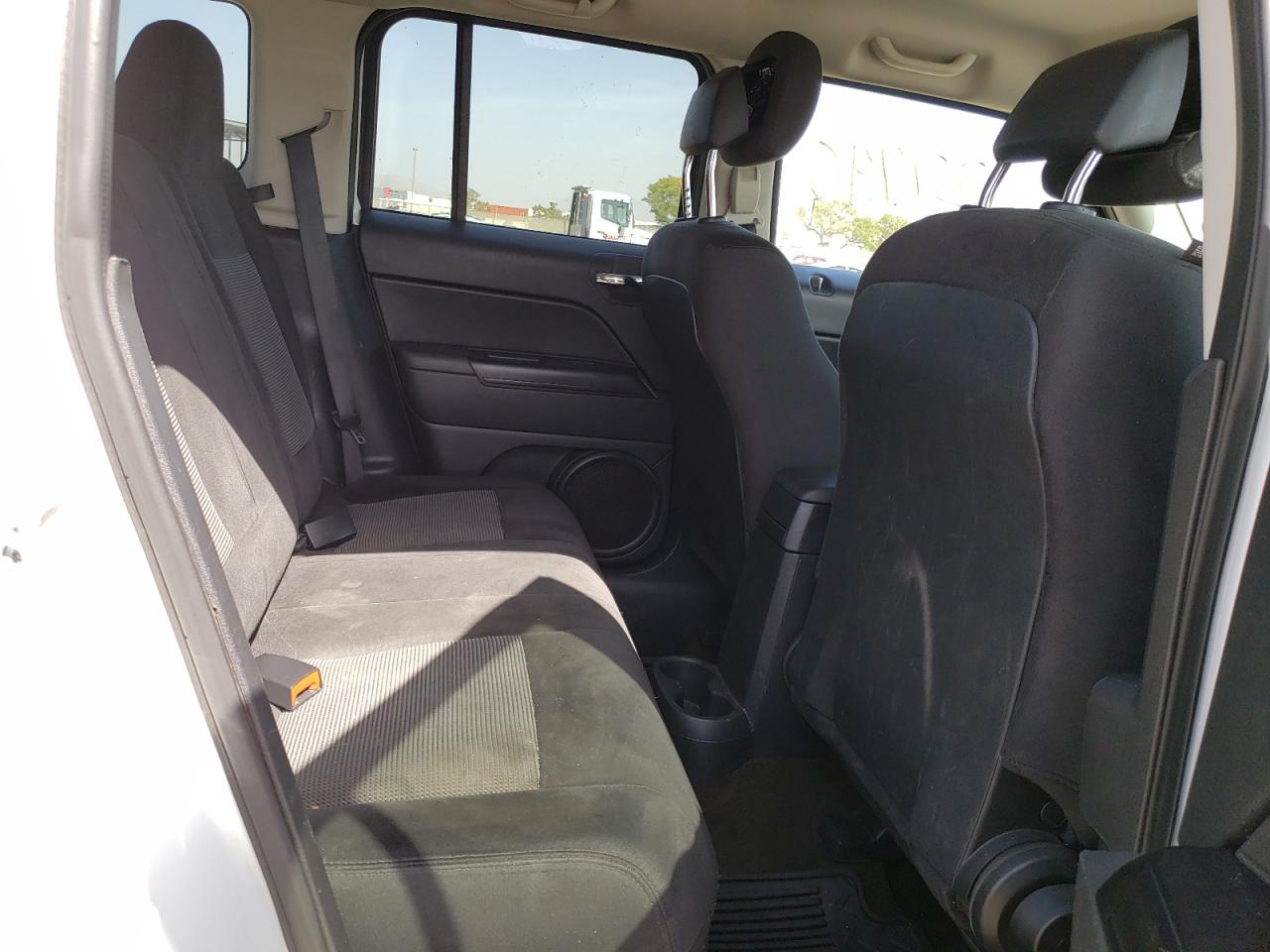 Photo 6 from auction – 2016 JEEP PATRIOT SP with VIN 1C4NJPBB1GD603780