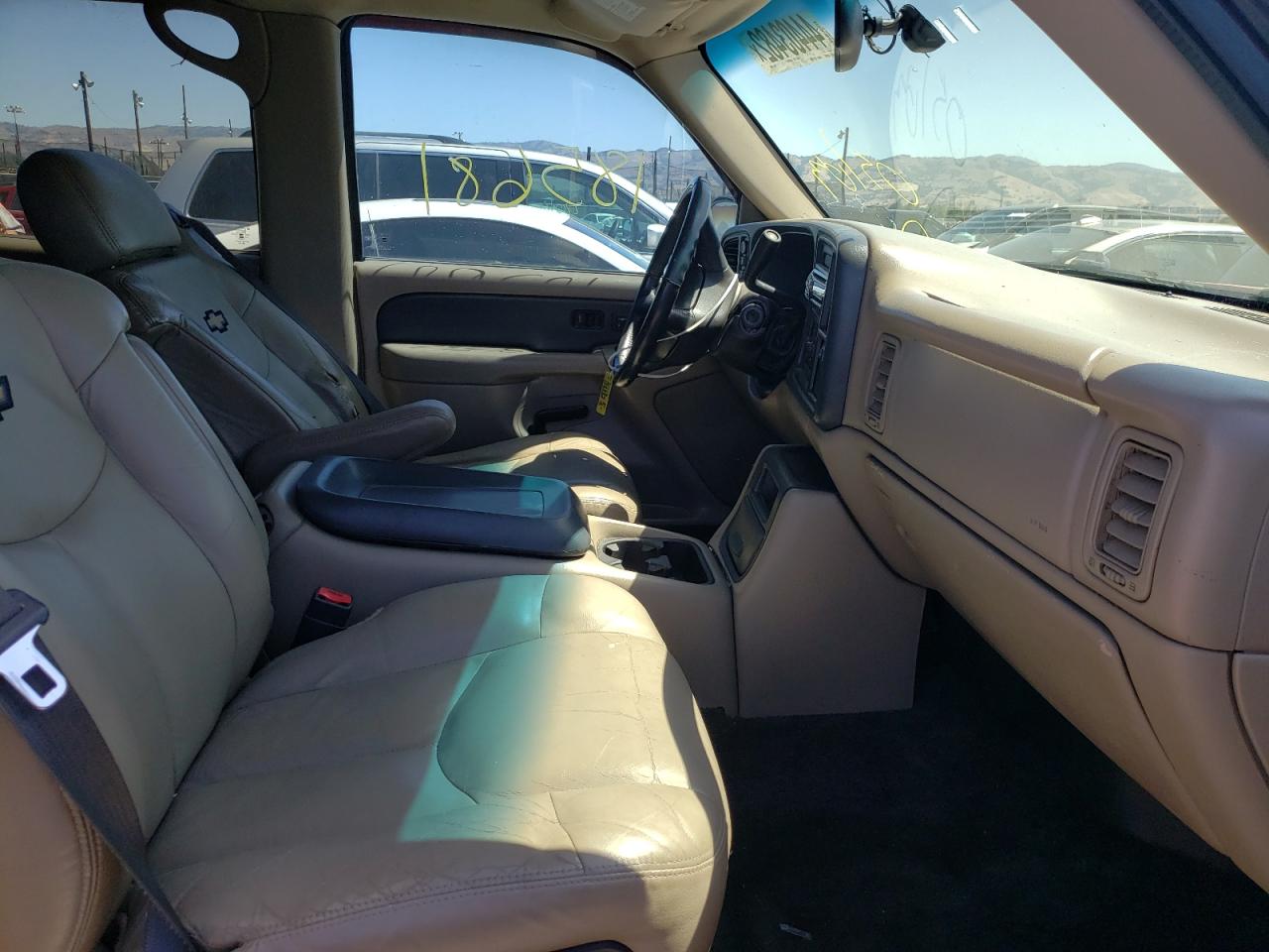 Photo 5 from auction – 2002 CHEVROLET AVALANCHE with VIN 3GNEK13T32G156292