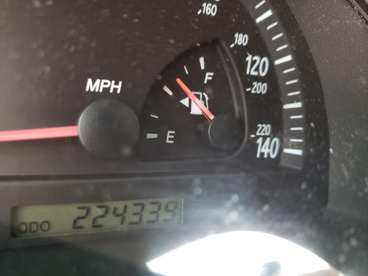Photo 8 from auction – 2004 TOYOTA CAMRY with VIN 4T1BE30K64U822860