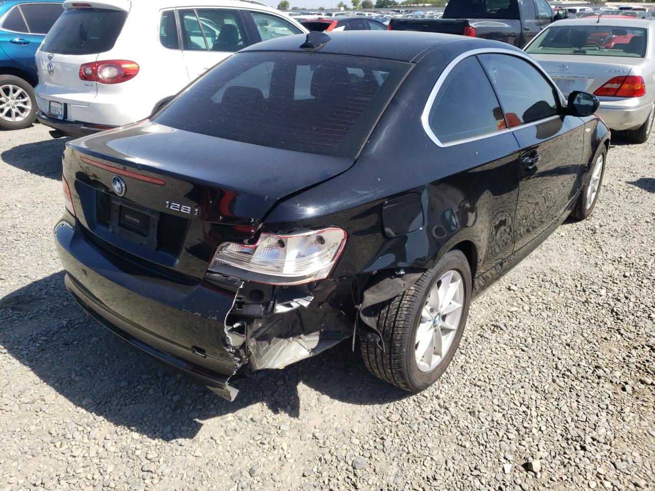Photo 9 from auction – 2011 BMW 128 I with VIN WBAUP7C50BVM54779