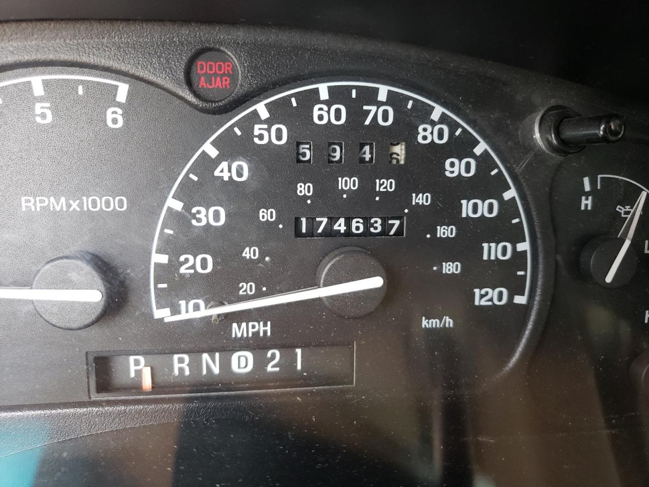 Photo 8 from auction – 2000 MERCURY MOUNTAINEE with VIN 4M2DU76E4YUJ23848