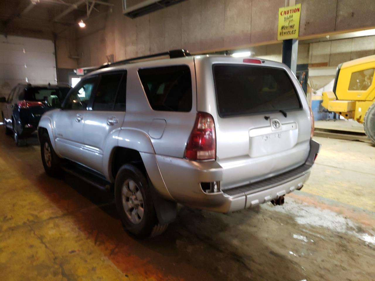 صورة رقم 3 من المزاد - 2004 TOYOTA 4RUNNER SR مع VIN JTEBU14R048012079