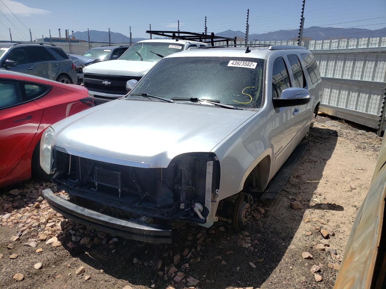 Photo 2 from auction – 2013 GMC YUKON XL D with VIN 1GKS2MEF0DR272982