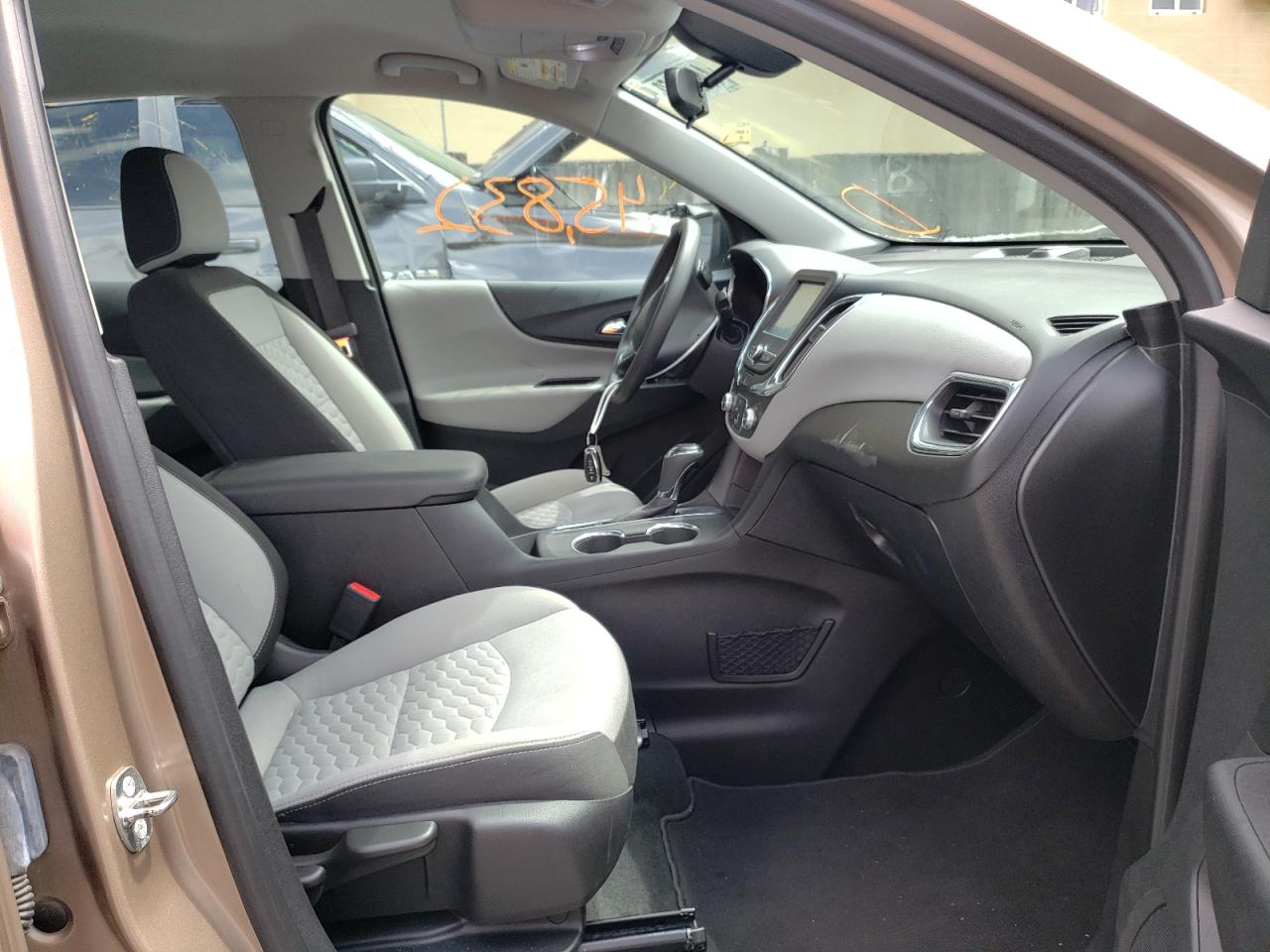 Photo 5 from auction – 2018 CHEVROLET EQUINOX LS with VIN 2GNAXHEV1J6348473