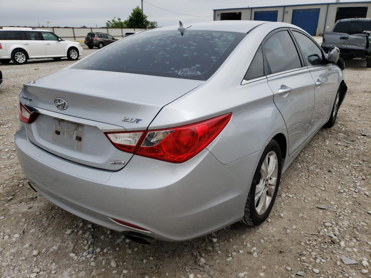 Photo 4 from auction – 2011 HYUNDAI SONATA SE with VIN 5NPEC4AB2BH301203