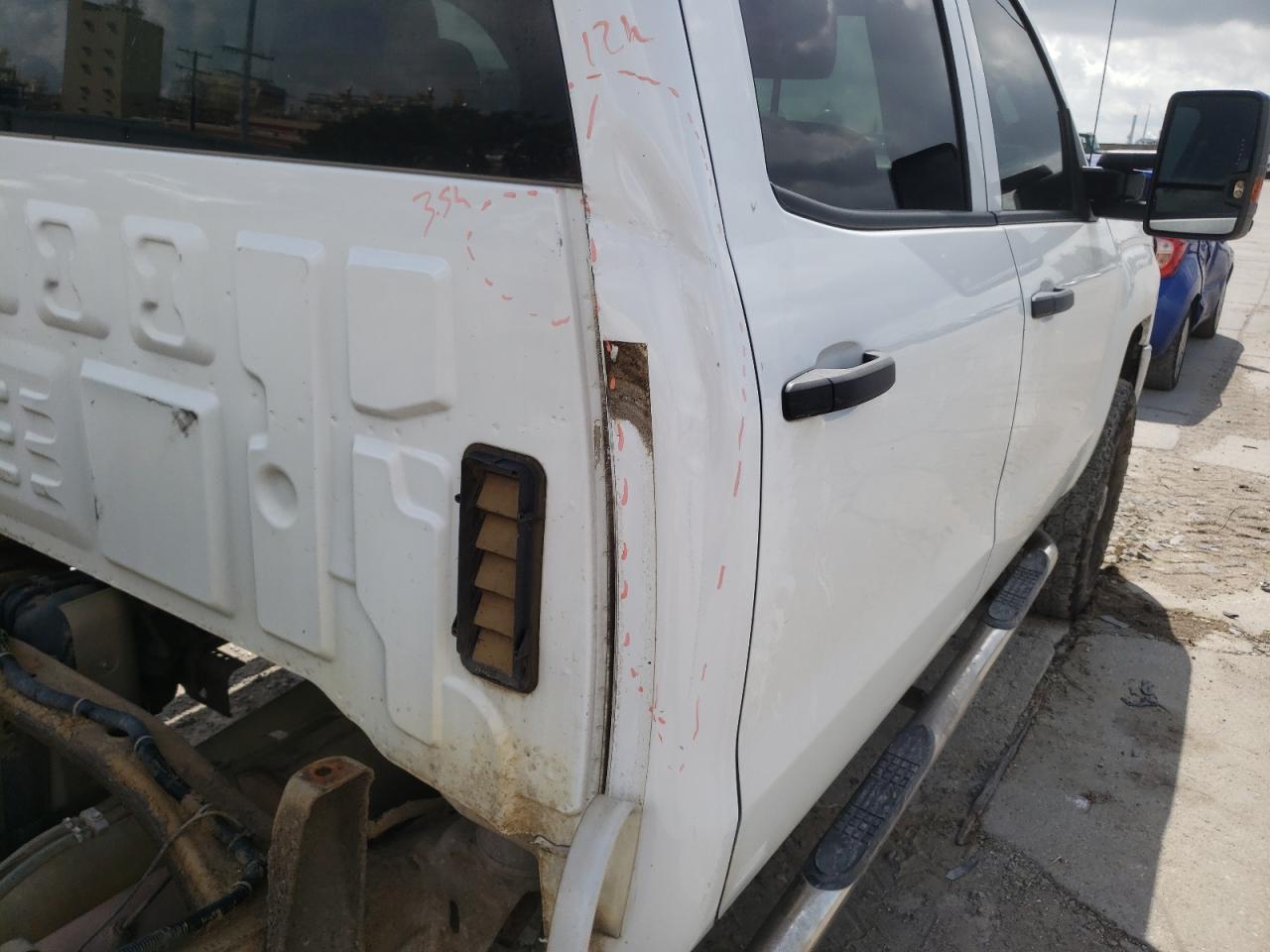 Photo 10 from auction – 2017 CHEVROLET SILVERADO with VIN 1GC1KUEY8HF233198