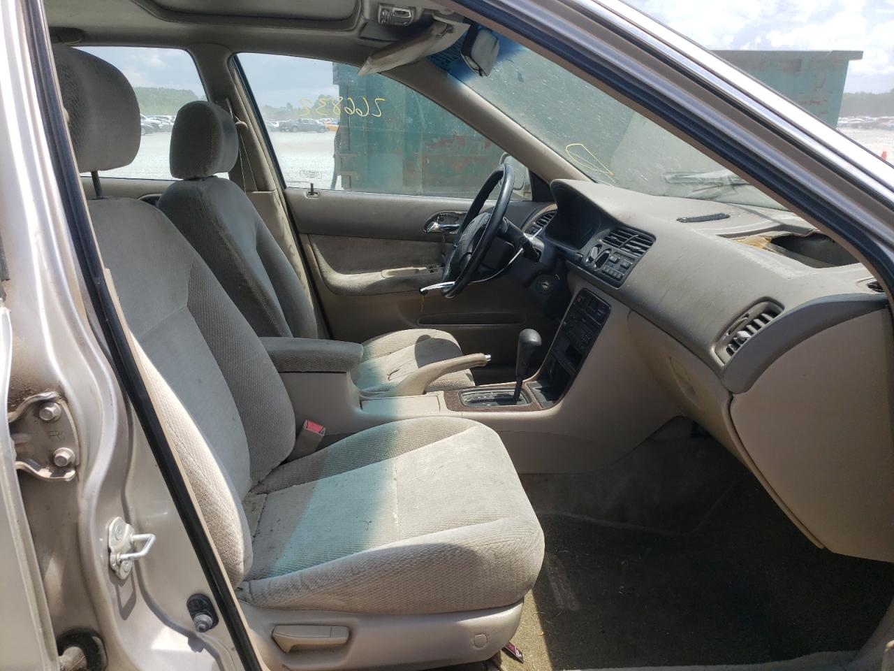 Photo 5 from auction – 1997 HONDA ACCORD with VIN 1HGCD5606VA154933