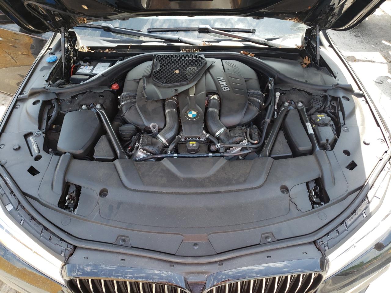 Photo 12 from auction – 2018 BMW 750 XI with VIN WBA7F2C53JG424584