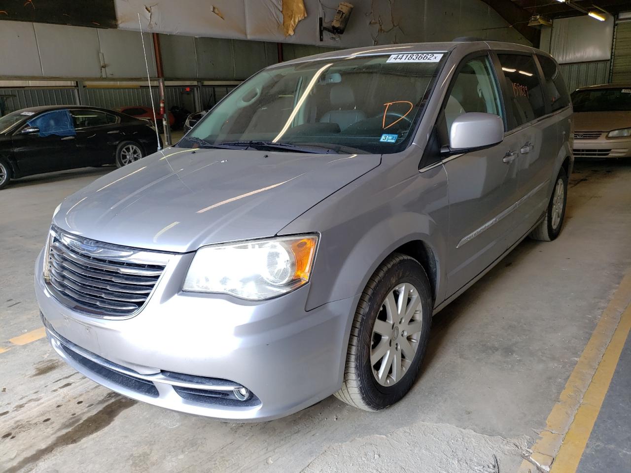 Photo 9 from auction – 2014 CHRYSLER TOWN & COU with VIN 2C4RC1BG9ER446756