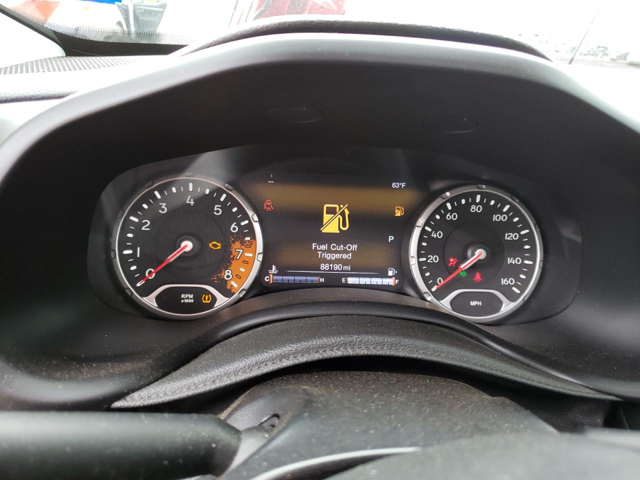 Photo 8 from auction – 2015 JEEP RENEGADE T with VIN ZACCJBCT2FPC35434