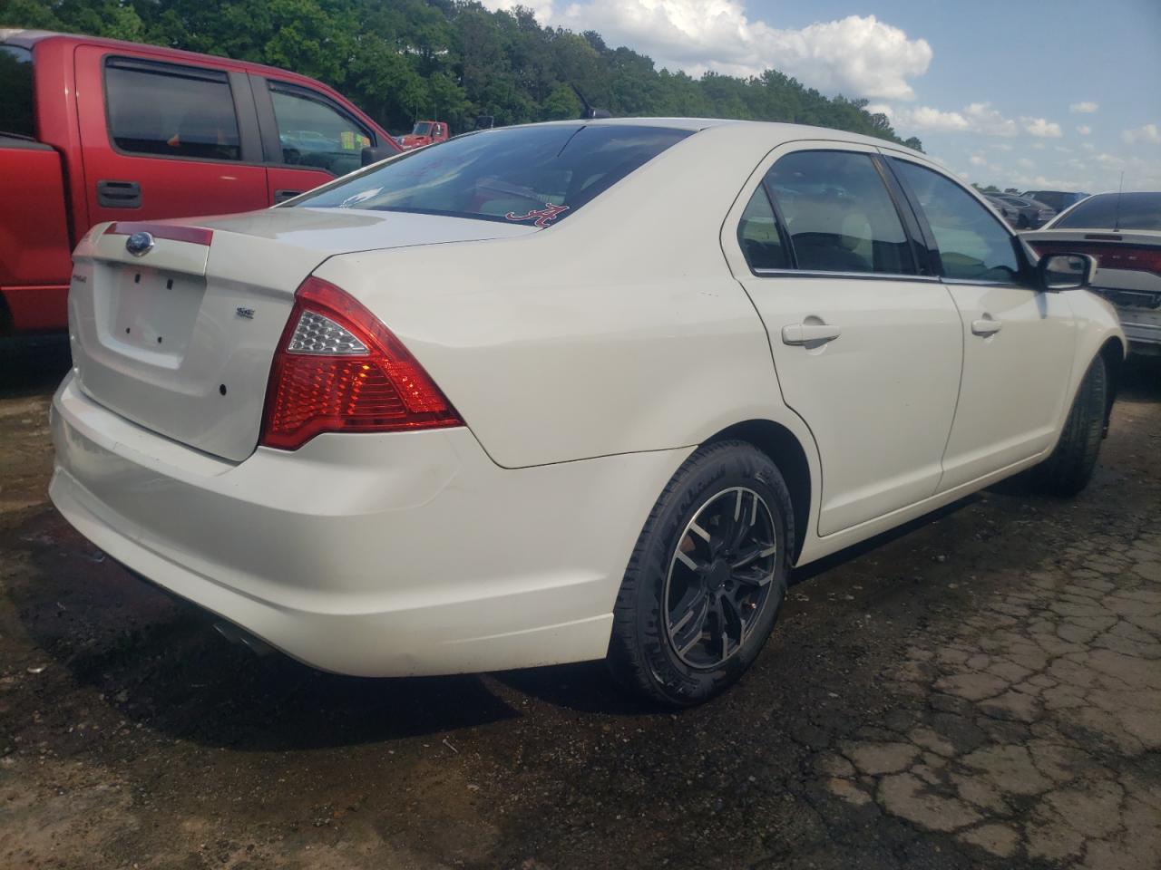 Photo 4 from auction – 2011 FORD FUSION SE with VIN 3FAHP0HA9BR275015