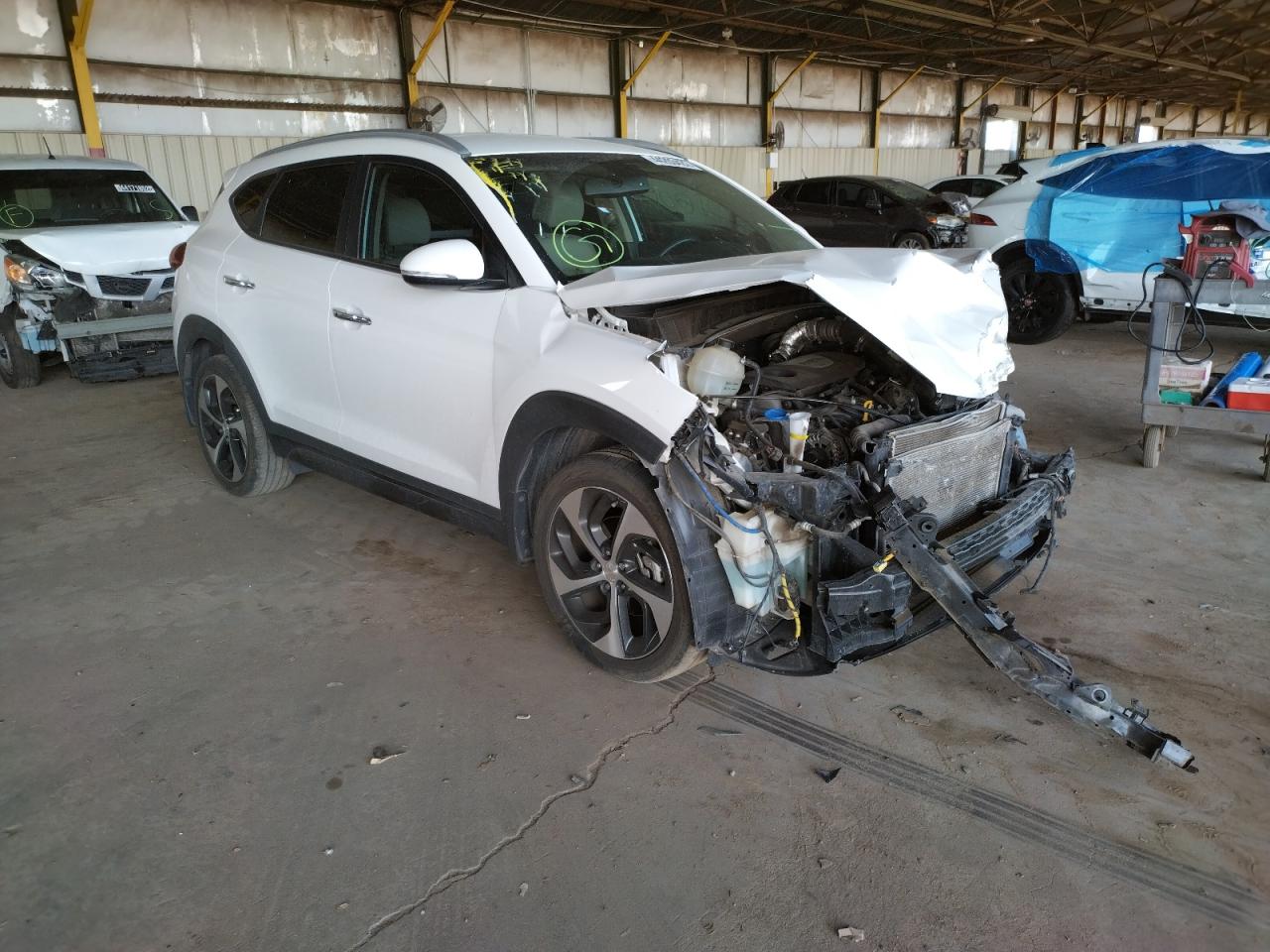 HYUNDAI TUCSON LIM 2016 with VIN KM8J33A29GU068390 - Photo from auction