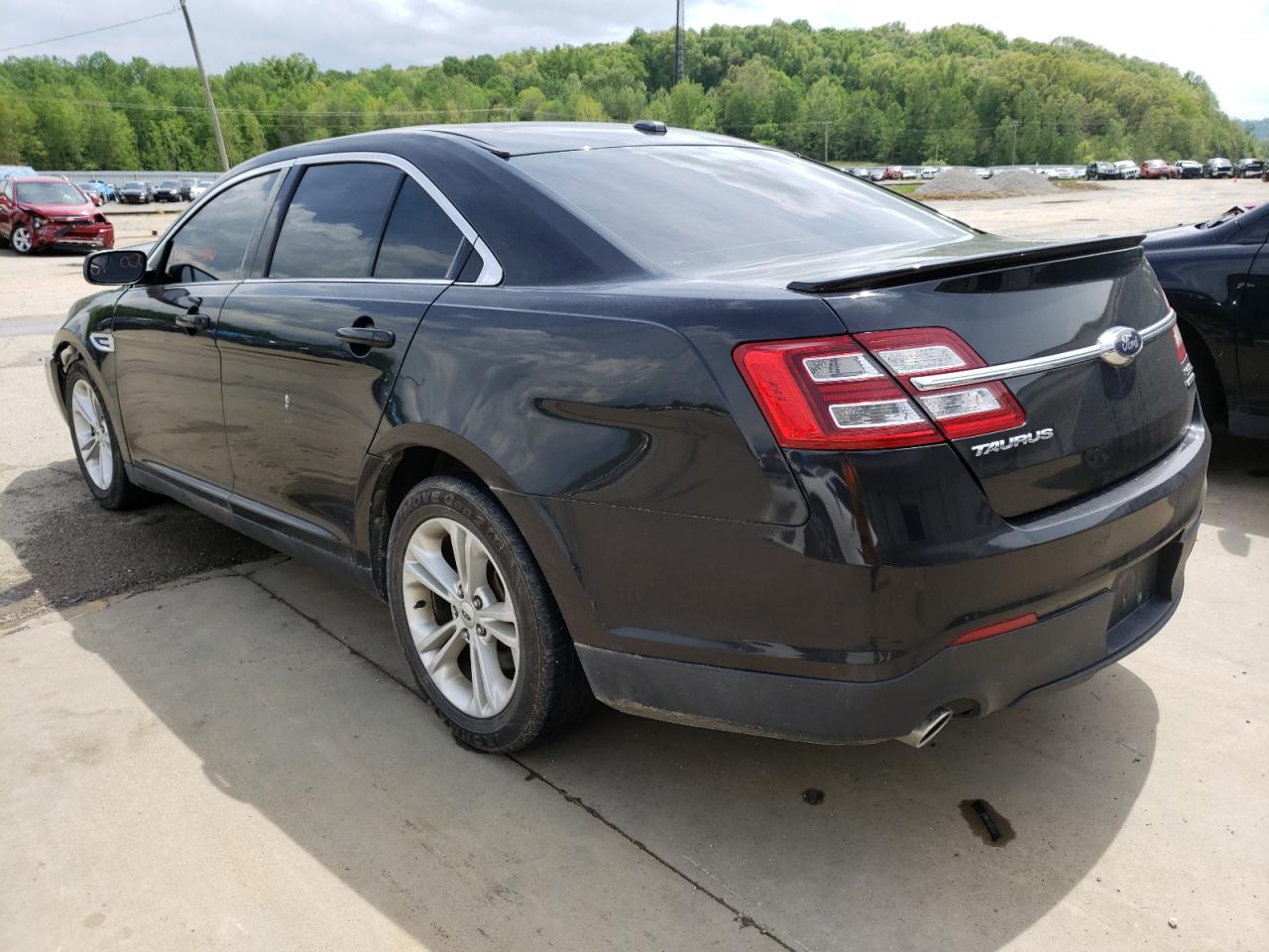 Фото 3 с аукциона – 2015 FORD TAURUS SEL с VIN 1FAHP2E88FG113886
