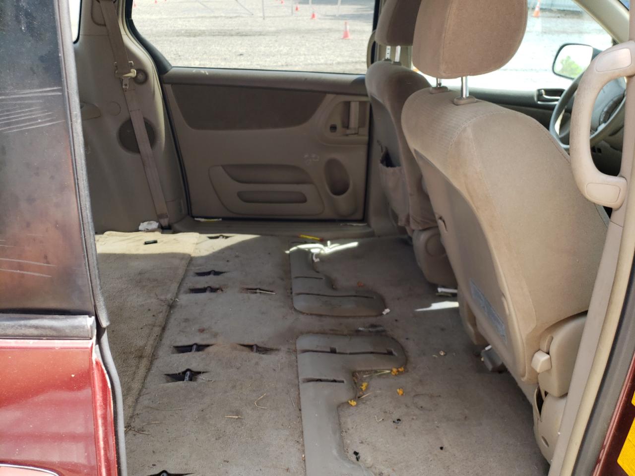Photo 6 from auction – 2004 TOYOTA SIENNA CE with VIN 5TDZA23CX4S140470