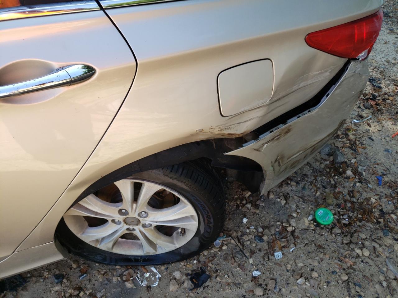 Photo 9 from auction – 2011 HYUNDAI SONATA SE with VIN 5NPEC4AC1BH195562