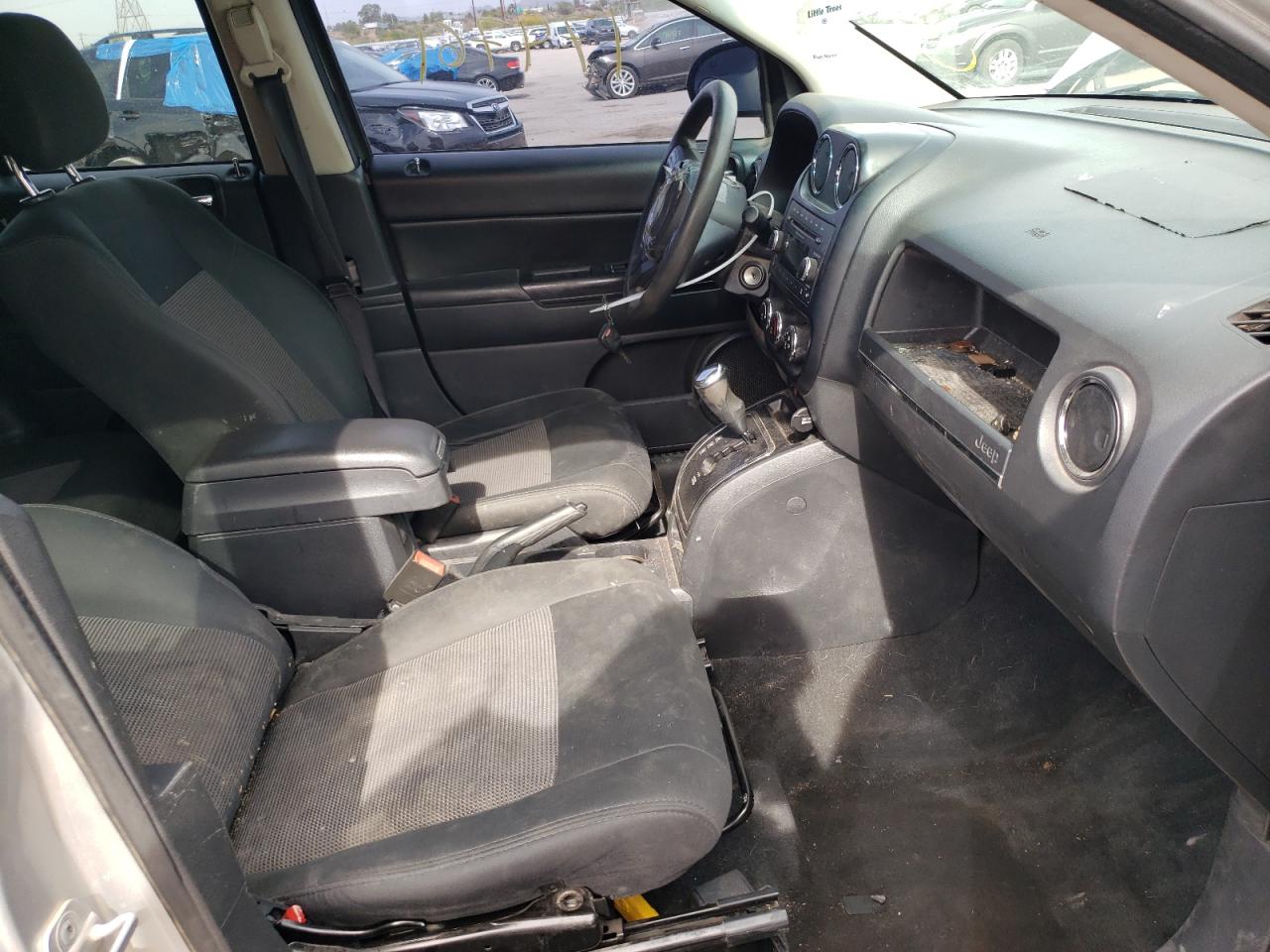 Photo 5 from auction – 2012 JEEP COMPASS SP with VIN 1C4NJCBB4CD618079