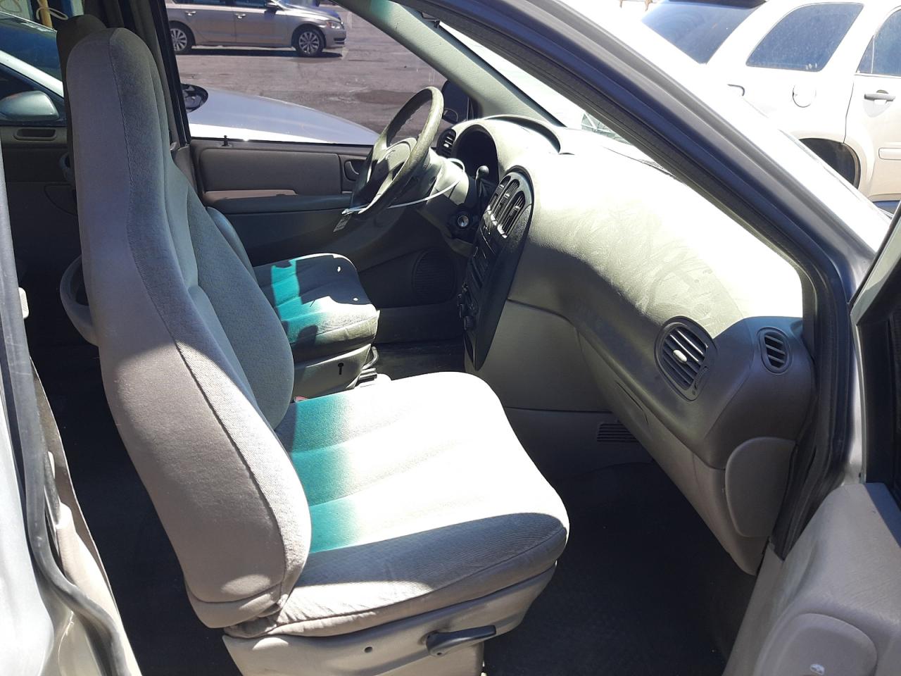 Photo 5 from auction – 2002 DODGE GRAND CARA with VIN 1B4GP44322B635134