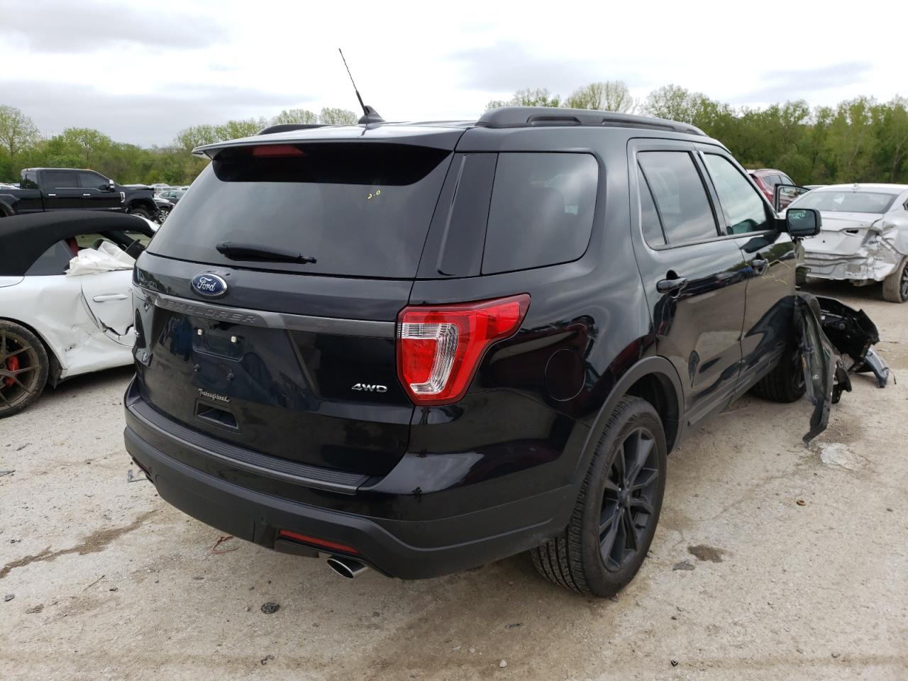 Photo 4 from auction – 2019 FORD EXPLORER X with VIN 1FM5K8D80KGA60235