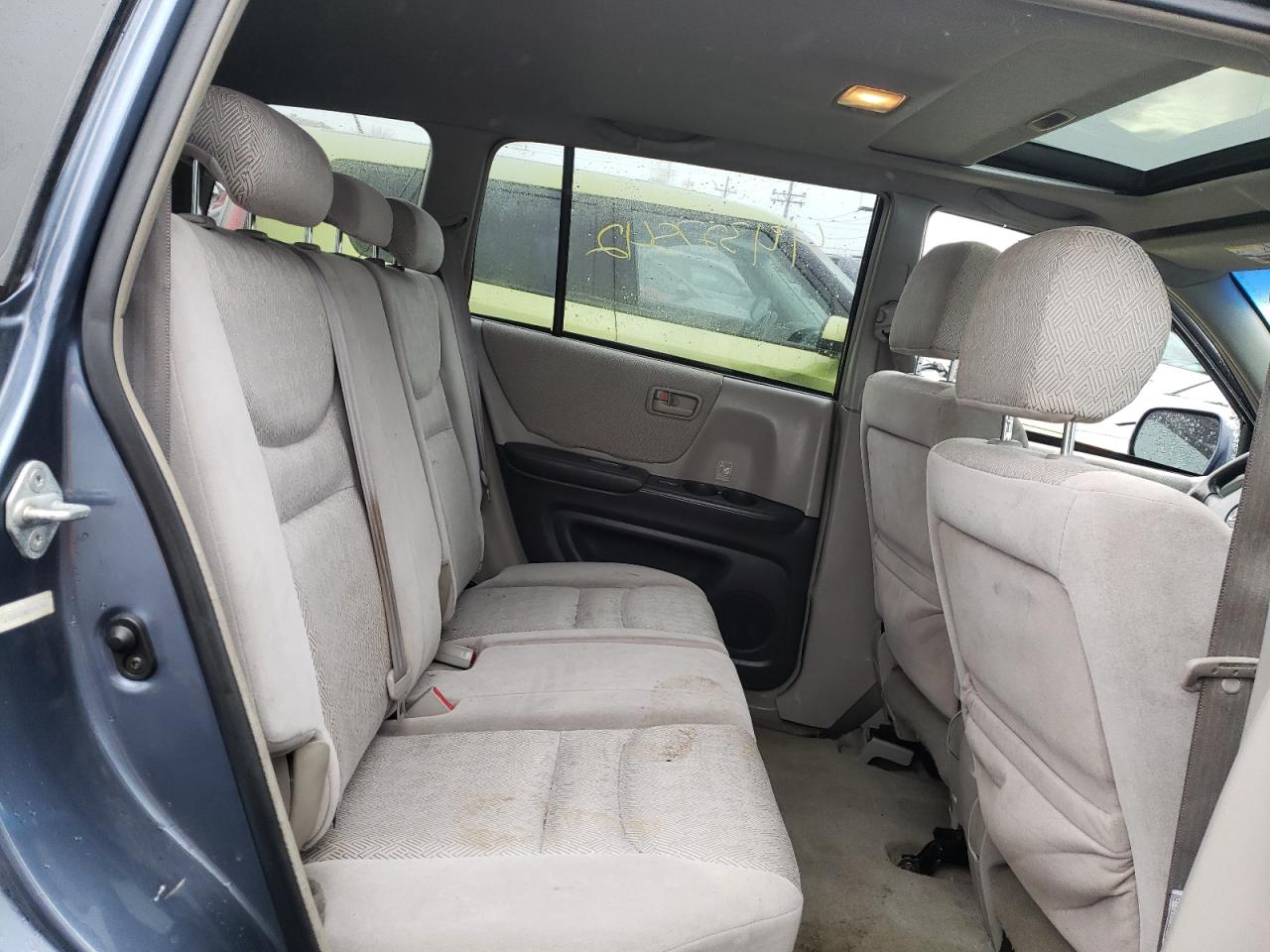 Photo 6 from auction – 2001 TOYOTA HIGHLANDER with VIN JTEGF21A810027847