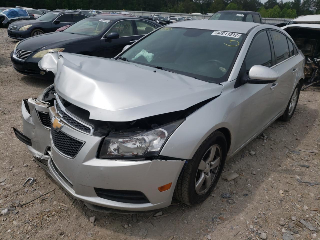 Photo 2 from auction – 2014 CHEVROLET CRUZE LT with VIN 1G1PC5SB2E7397736