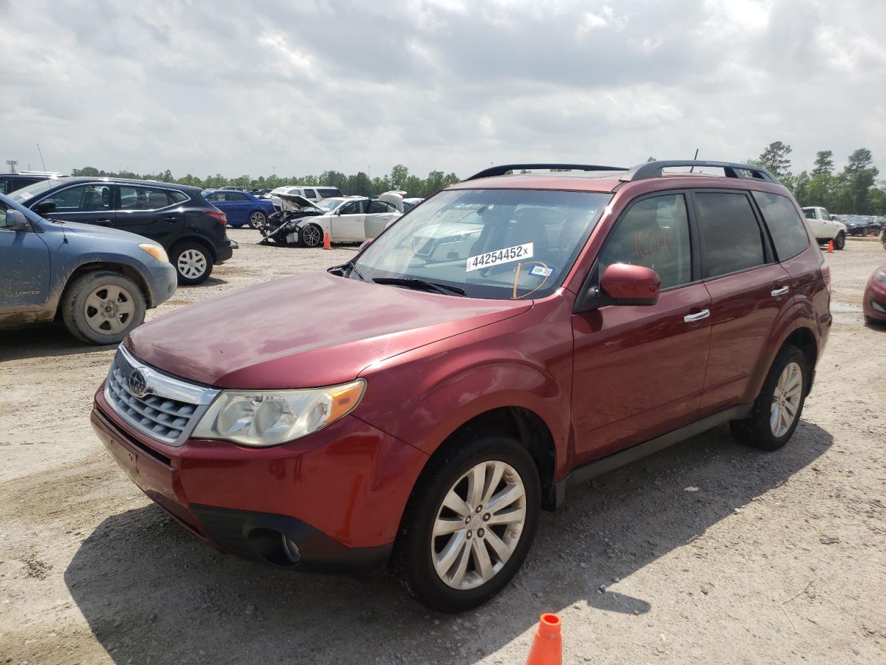 Photo 2 from auction – 2012 SUBARU FORESTER L with VIN JF2SHBEC5CH421610