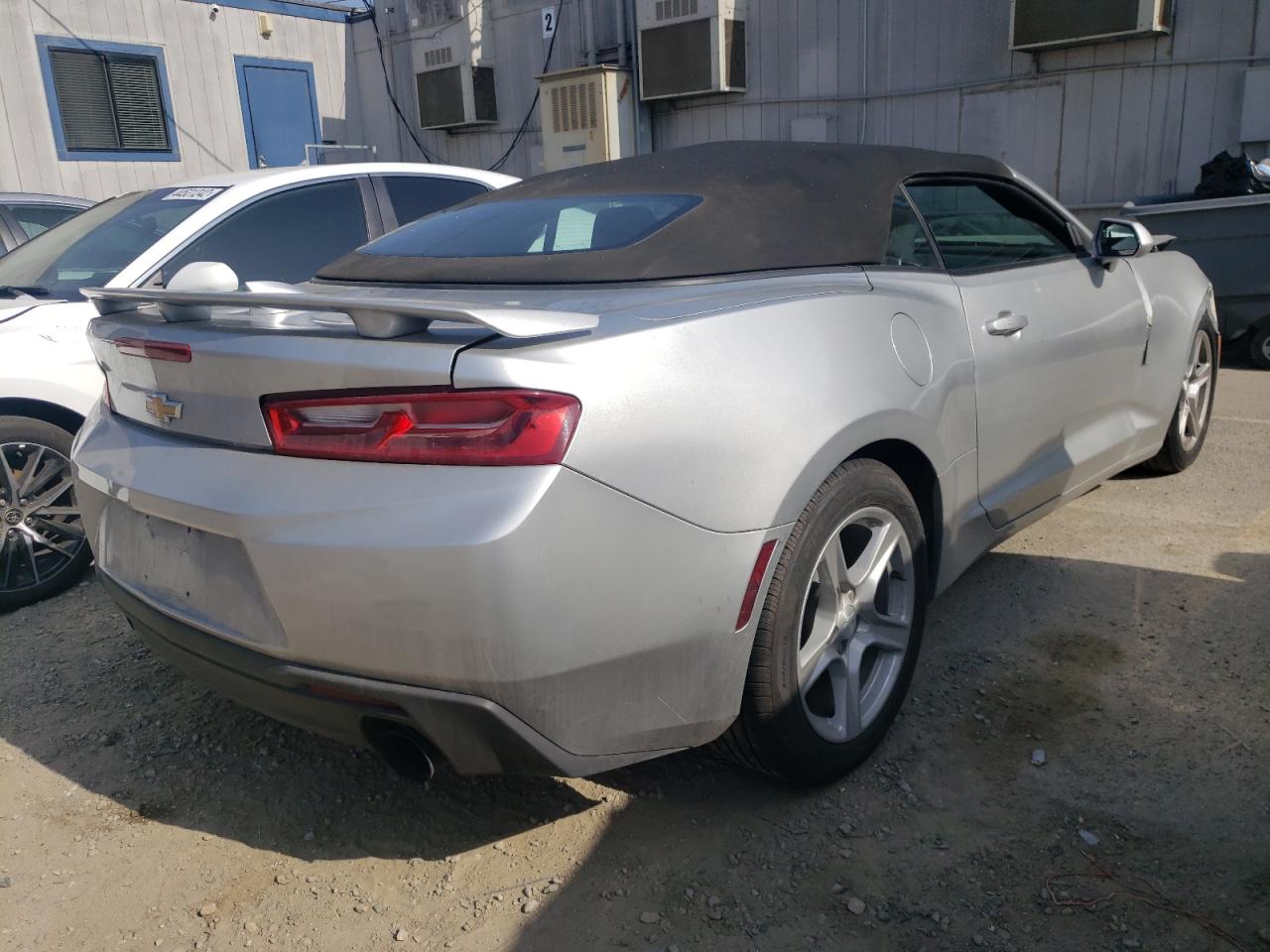 Photo 4 from auction – 2018 CHEVROLET CAMARO LT with VIN 1G1FB3DX9J0119138