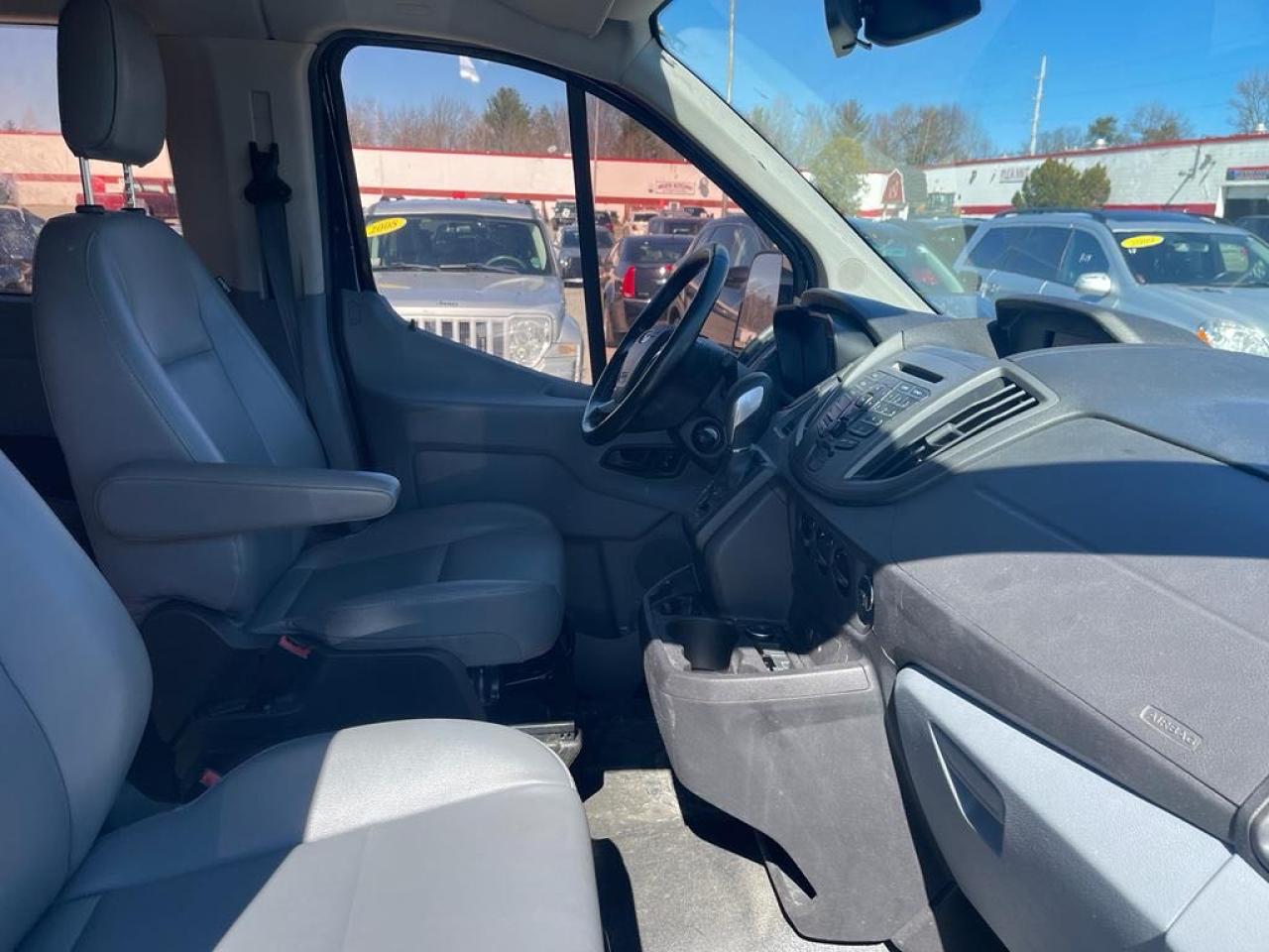 Photo 5 from auction – 2015 FORD TRANSIT T- with VIN 1FBZX2YM6FKA81528