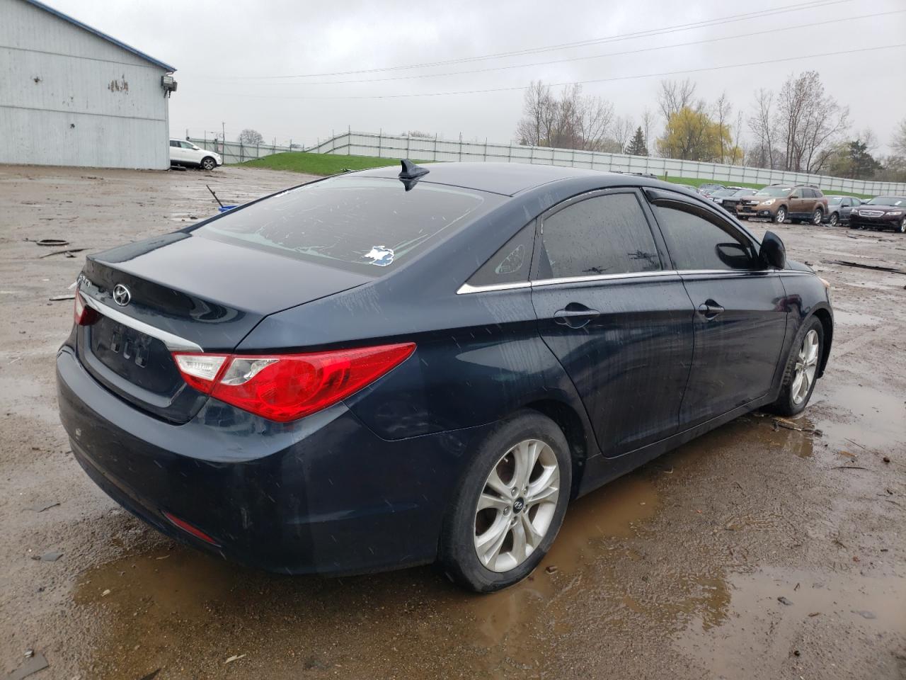 Photo 4 from auction – 2011 HYUNDAI SONATA GLS with VIN 5NPEB4ACXBH049504