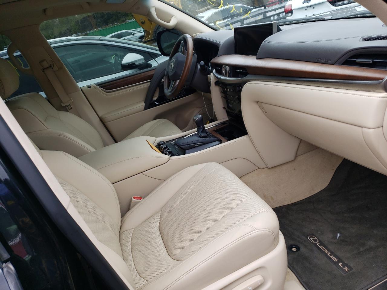 Photo 5 from auction – 2021 LEXUS LX 570 with VIN JTJDY7AX3M4334016
