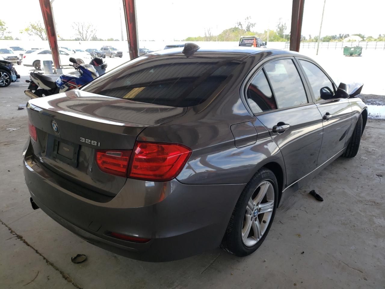 Zdjęcie 4 z aukcji – 2013 BMW 328 I z VIN WBA3A5C51DJ462014