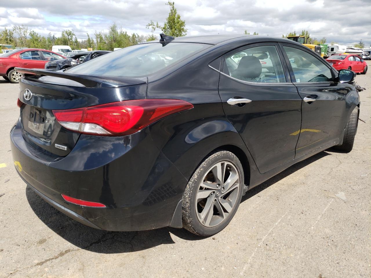 Photo 4 from auction – 2014 HYUNDAI ELANTRA SE with VIN KMHDH4AE0EU142467