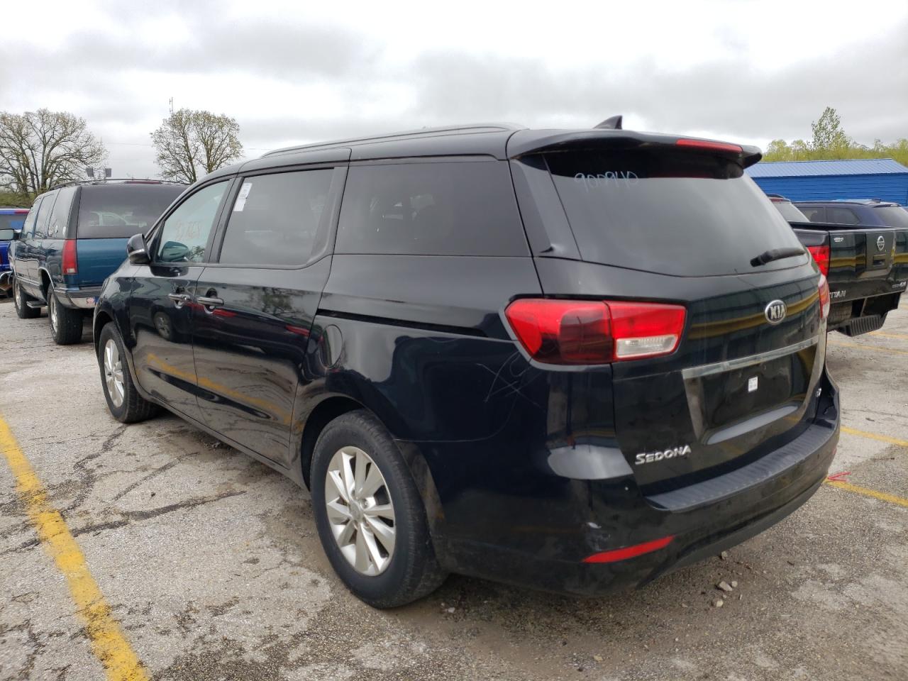 Photo 3 from auction – 2015 KIA SEDONA LX with VIN KNDMB5C19F6021559