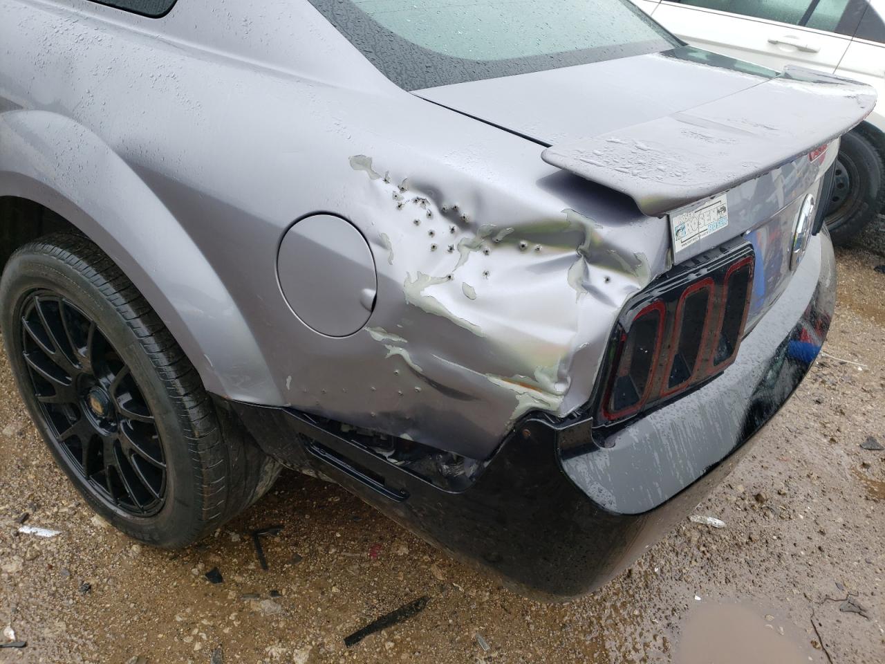 Photo 9 from auction – 2007 FORD MUSTANG with VIN 1ZVFT80N275301956