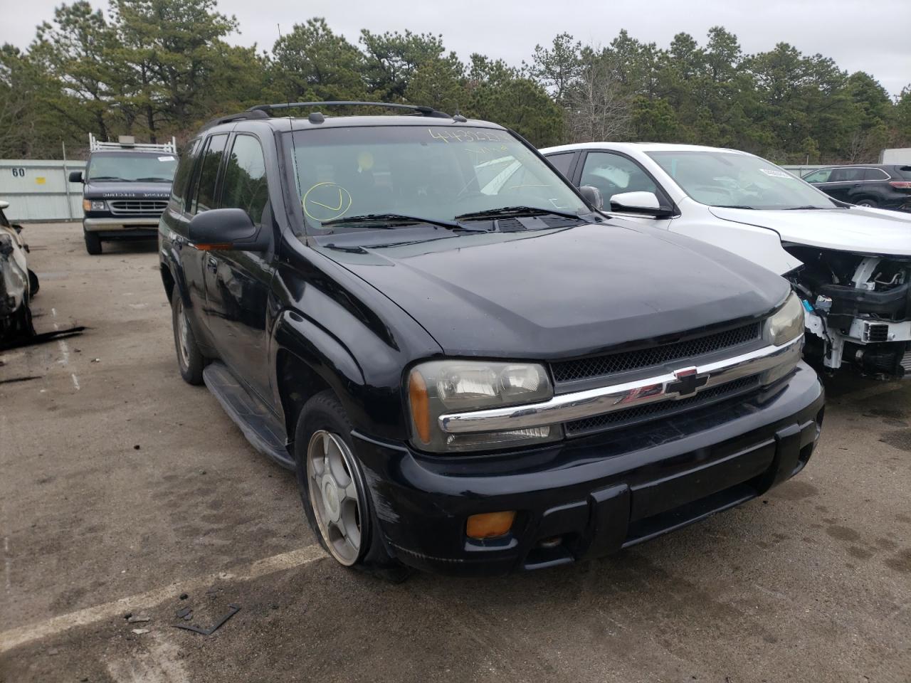 CHEVROLET TRAILBLAZE 2005 with VIN 1GNDT13S652238269 - Photo from auction