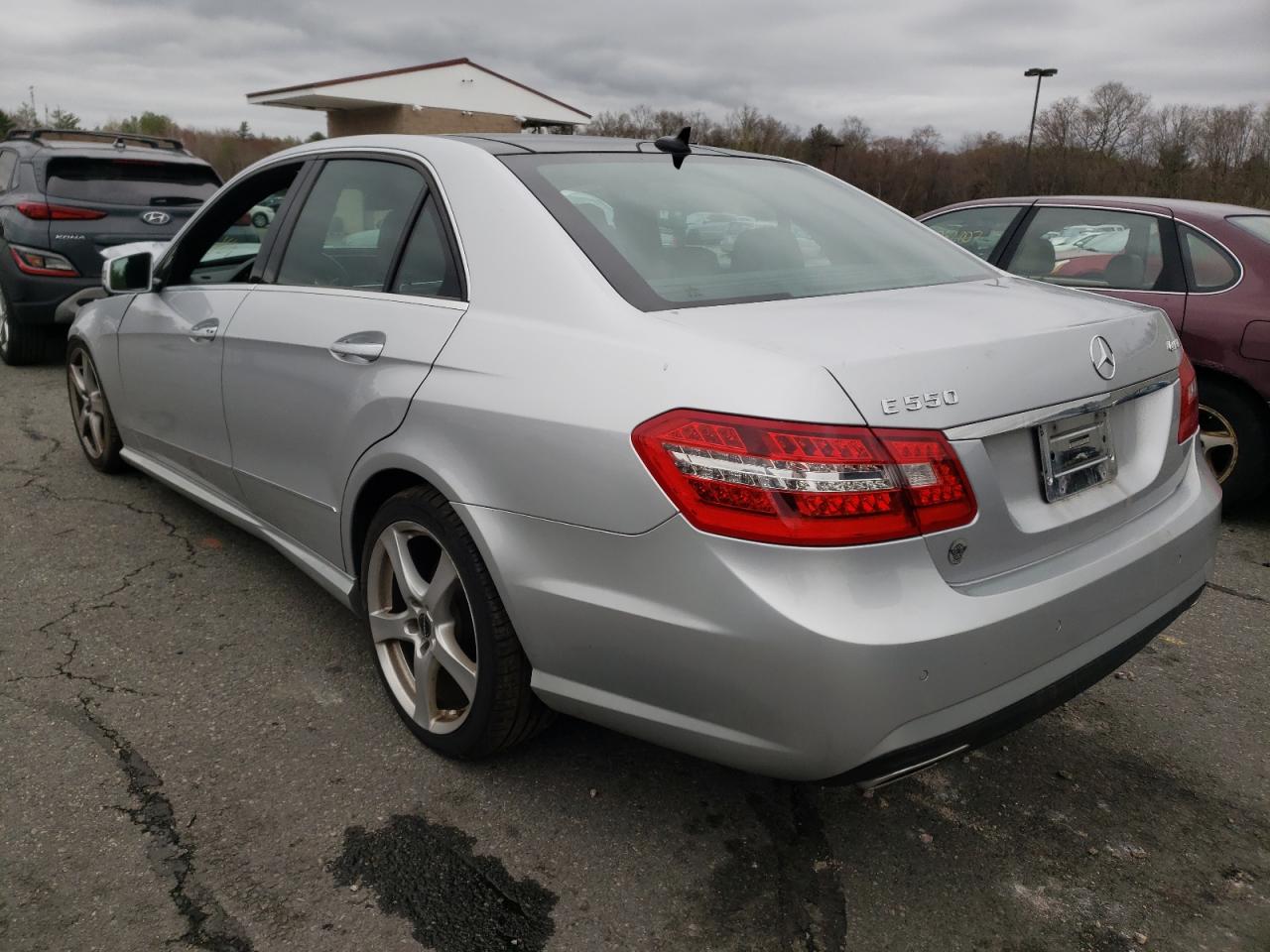 Photo 3 from auction – 2010 MERCEDES-BENZ E 550 4MAT with VIN WDDHF9AB9AA231356