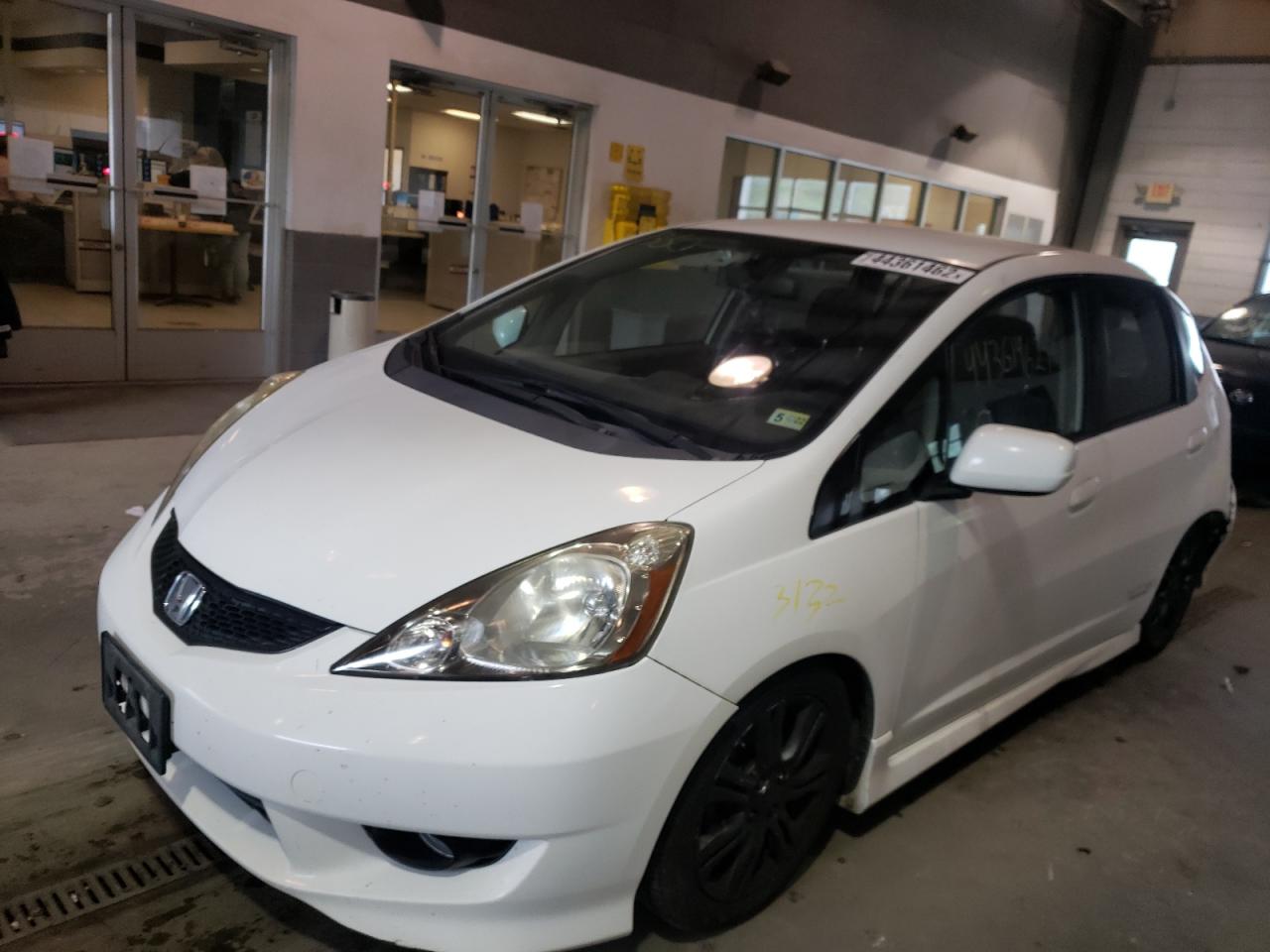 Photo 2 from auction – 2010 HONDA FIT with VIN JHMGE8H41AC020505