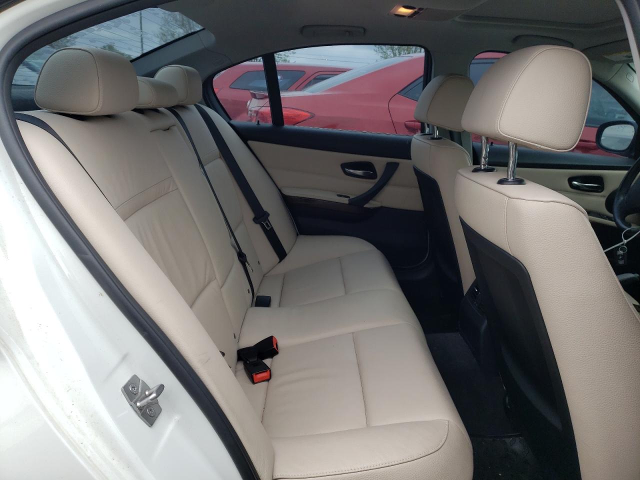 صورة رقم 6 من المزاد - 2011 BMW 328 XI مع VIN WBAPK7C51BF195631