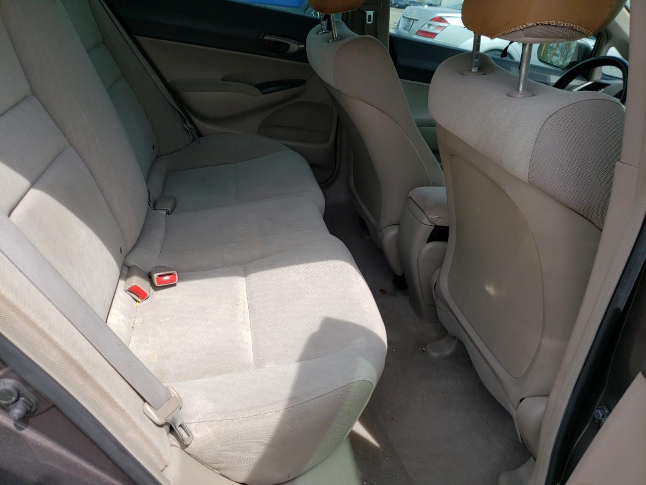 Photo 6 from auction – 2010 HONDA CIVIC LX with VIN 2HGFA1F54AH576480