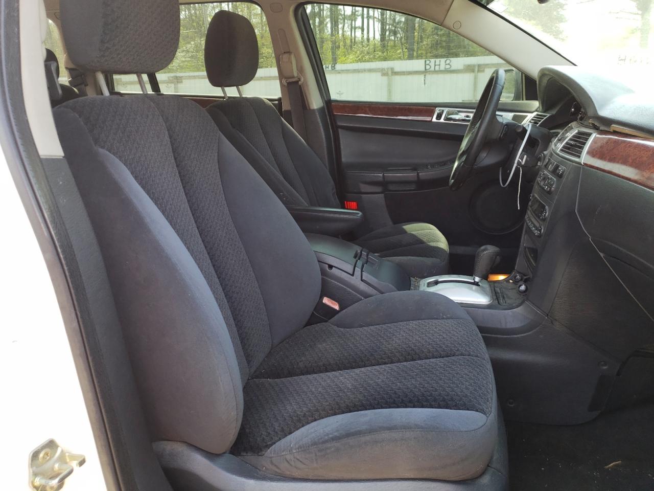 Photo 5 from auction – 2004 CHRYSLER PACIFICA with VIN 2C8GF68474R562592