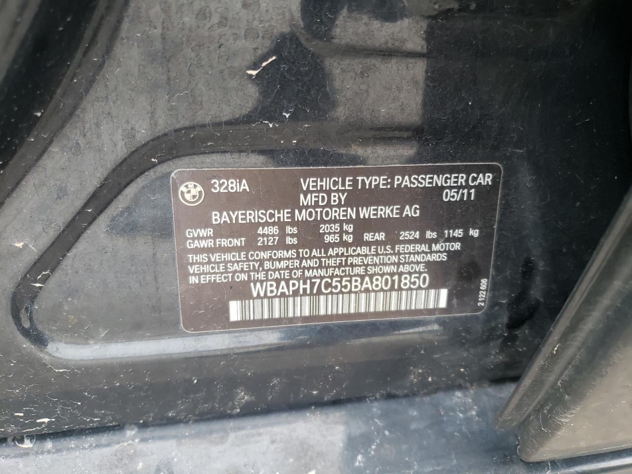 Photo 10 from auction – 2011 BMW 328 I with VIN WBAPH7C55BA801850