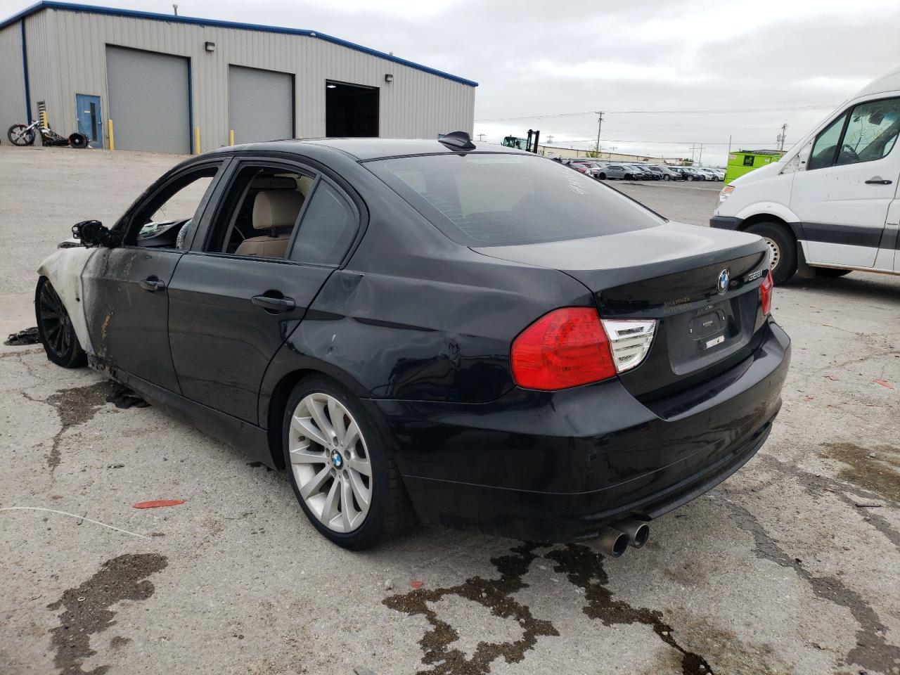 Photo 3 from auction – 2011 BMW 328 I with VIN WBAPH7C55BA801850