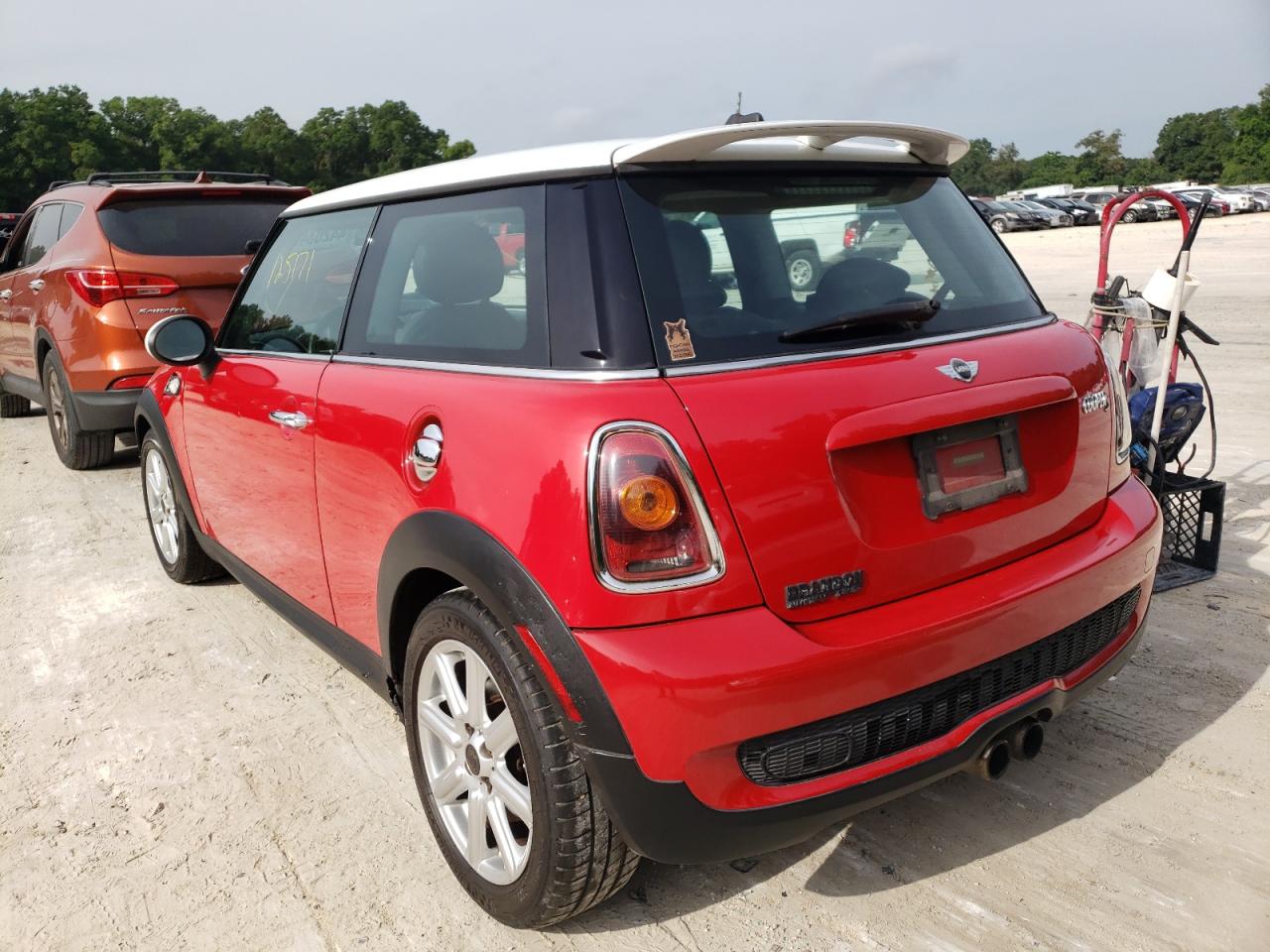 Photo 3 from auction – 2010 MINI COOPER S with VIN WMWMF7C55ATW88512