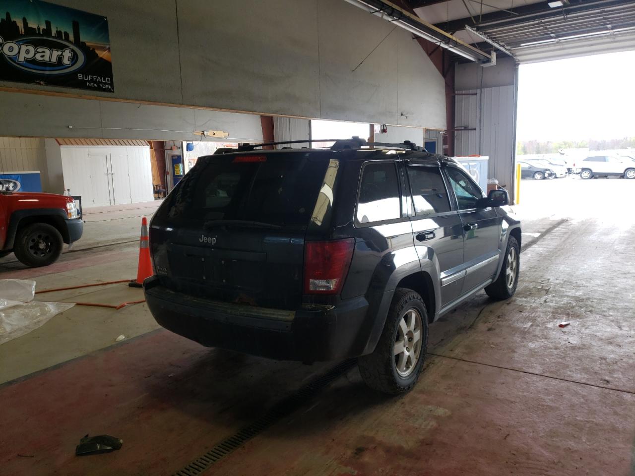 Photo 4 from auction – 2010 JEEP GRAND CHER with VIN 1J4PR4GK9AC145079