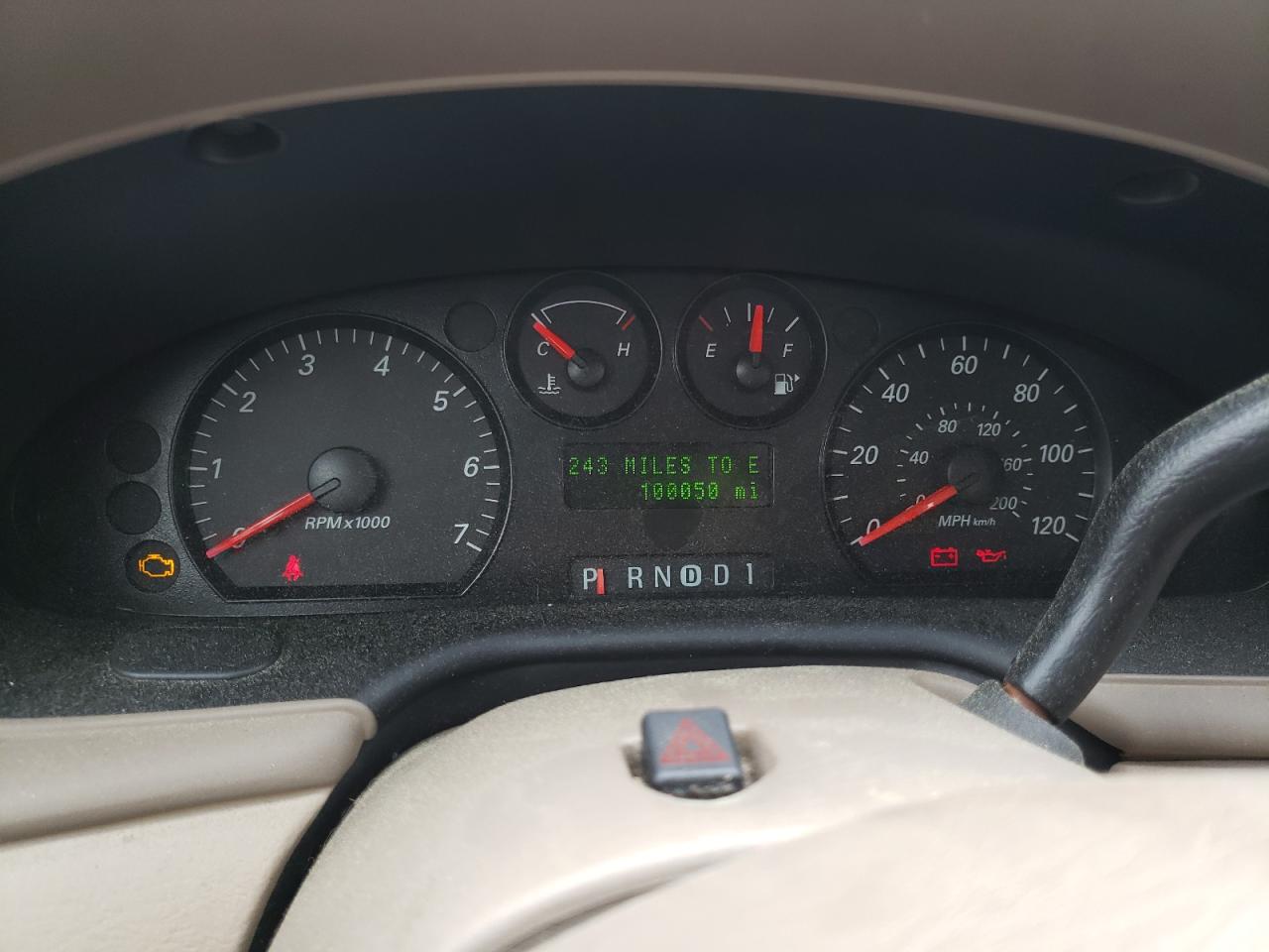 Photo 8 from auction – 2007 FORD TAURUS SE with VIN 1FAFP53U07A108811