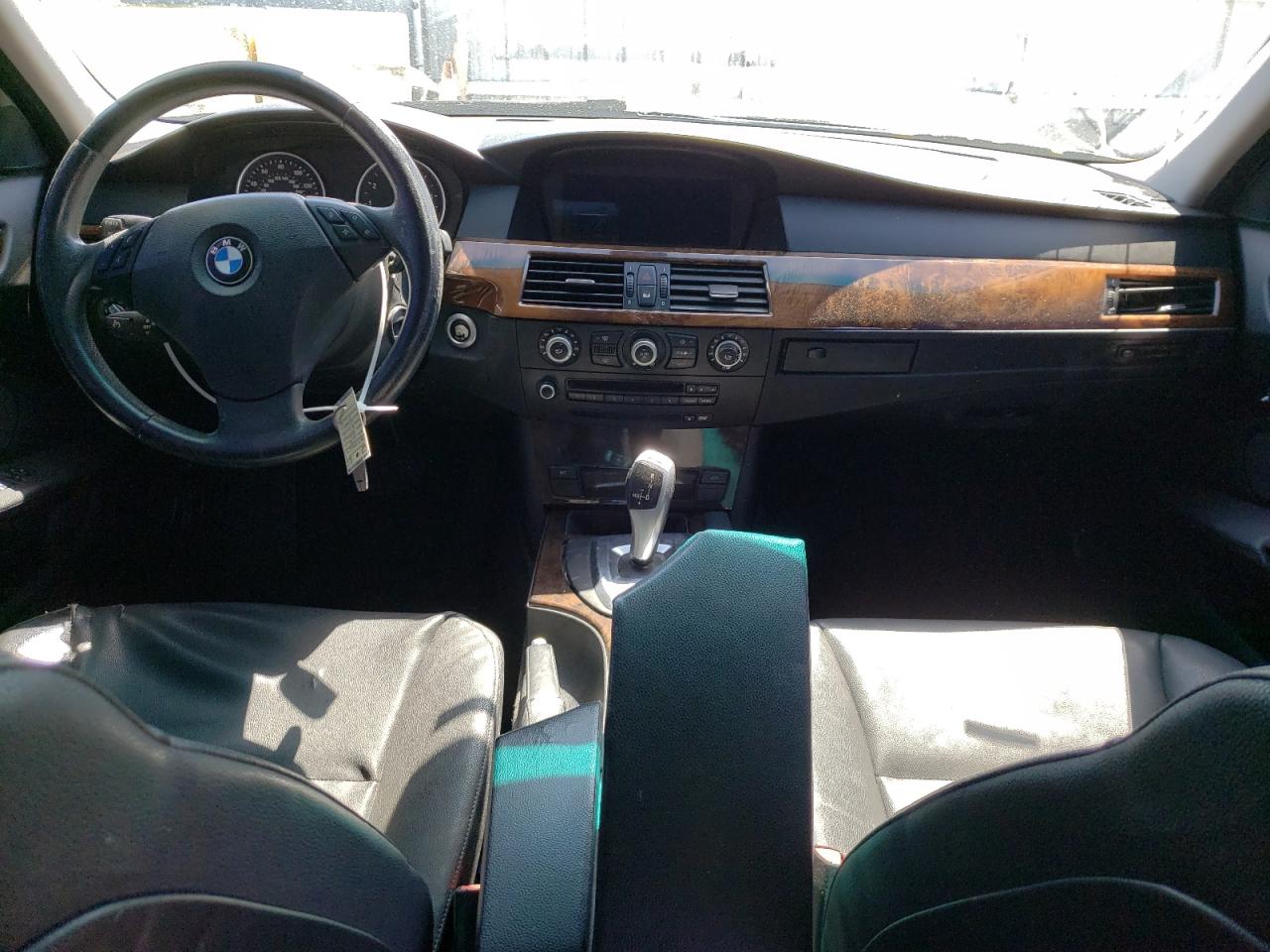 Photo 9 from auction – 2008 BMW 528 I with VIN WBANU53568CT15827
