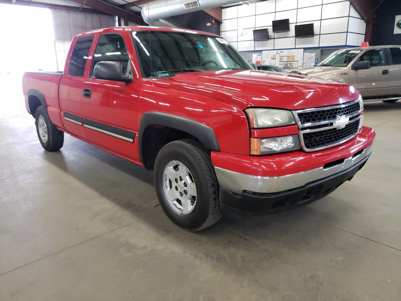CHEVROLET SILVERADO 2006 with VIN 2GCEK19B461128328 - Photo from auction